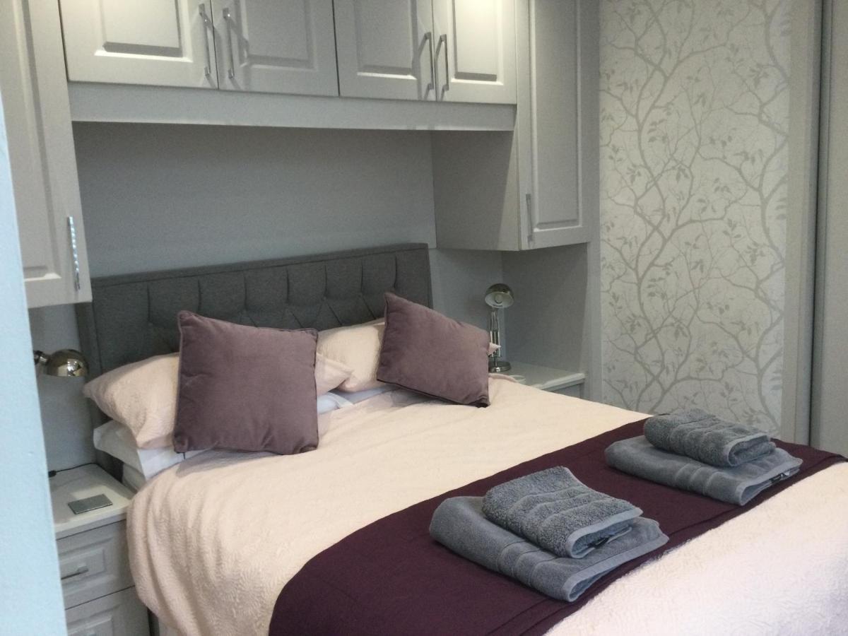Leafy Lytham Central Lovely Ground Floor 1 Bedroom Apartment With Private Garden In Lytham Dog Friendly リザム・セント・アンズ エクステリア 写真